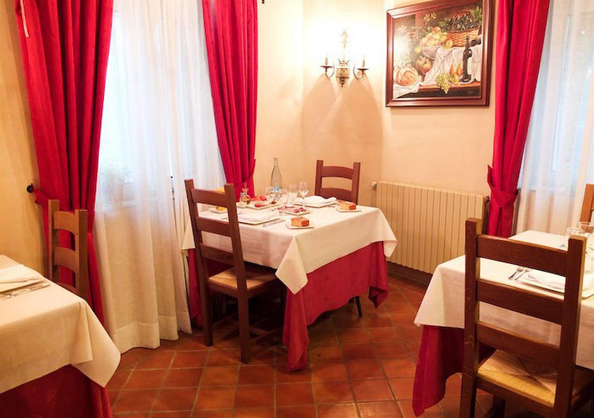 Sant Feliu de Boada Hotel Sant Feliu מראה חיצוני תמונה